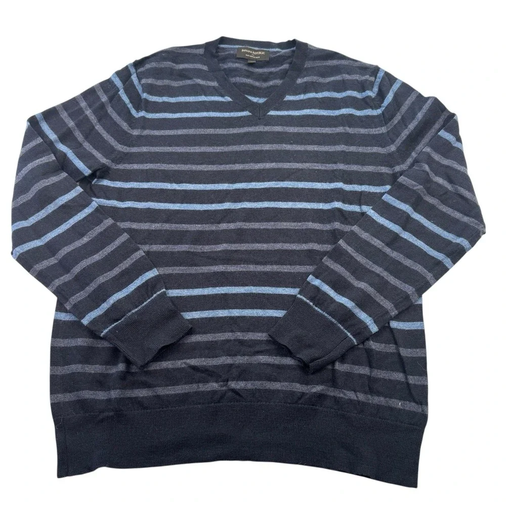 Banana Republic 100% Merino Wool Large Blue Stripe V-Neck Preppy Classic Capsule